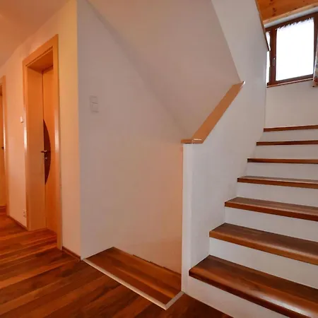 Hildegard In Apartment Umhausen